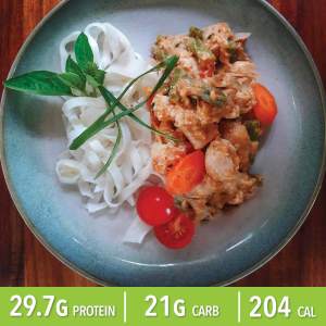 Mild Thai Red Chicken Breast Curry with Rice Noodles